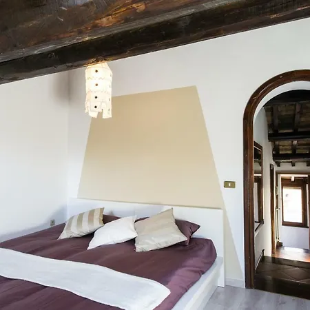 Lo Di Trastevere Apartment *